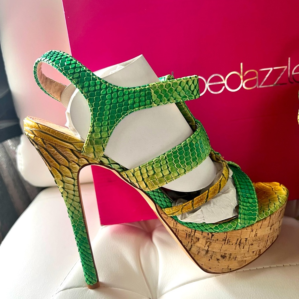 SHOEDAZZLE Ileah Cork Heels/ Size 9 / Lime Faux Snakeskin / New